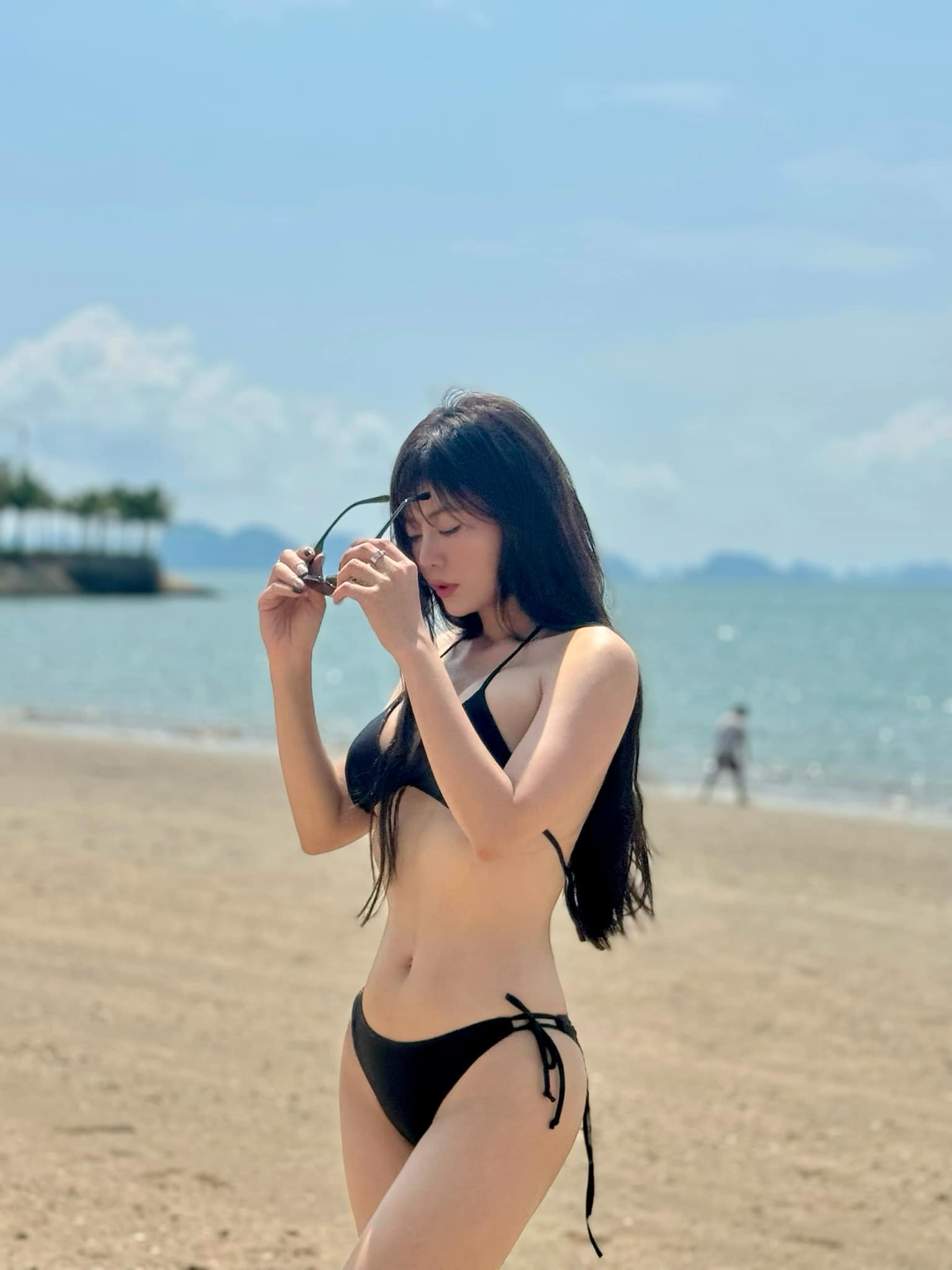 Xả vai 'vợ' Tuấn Tú, Thanh Hương diện bikini nóng bỏng, tạo dáng như người mẫu- Ảnh 16.