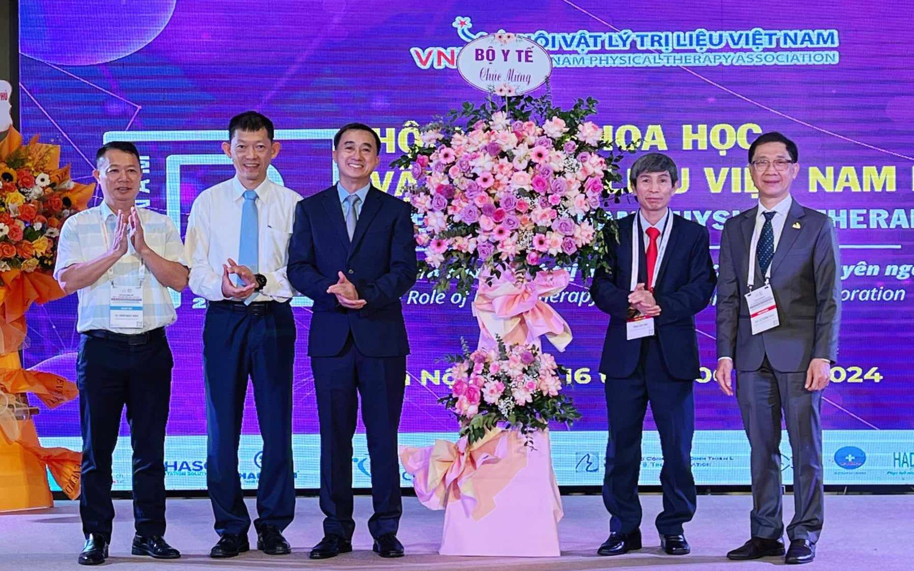 Hội nghị khoa học vật l&yacute; trị liệu Việt Nam lần thứ 2: Vai tr&ograve; của Vật l&yacute; trị liệu trong hợp t&aacute;c đa chuy&ecirc;n ng&agrave;nh