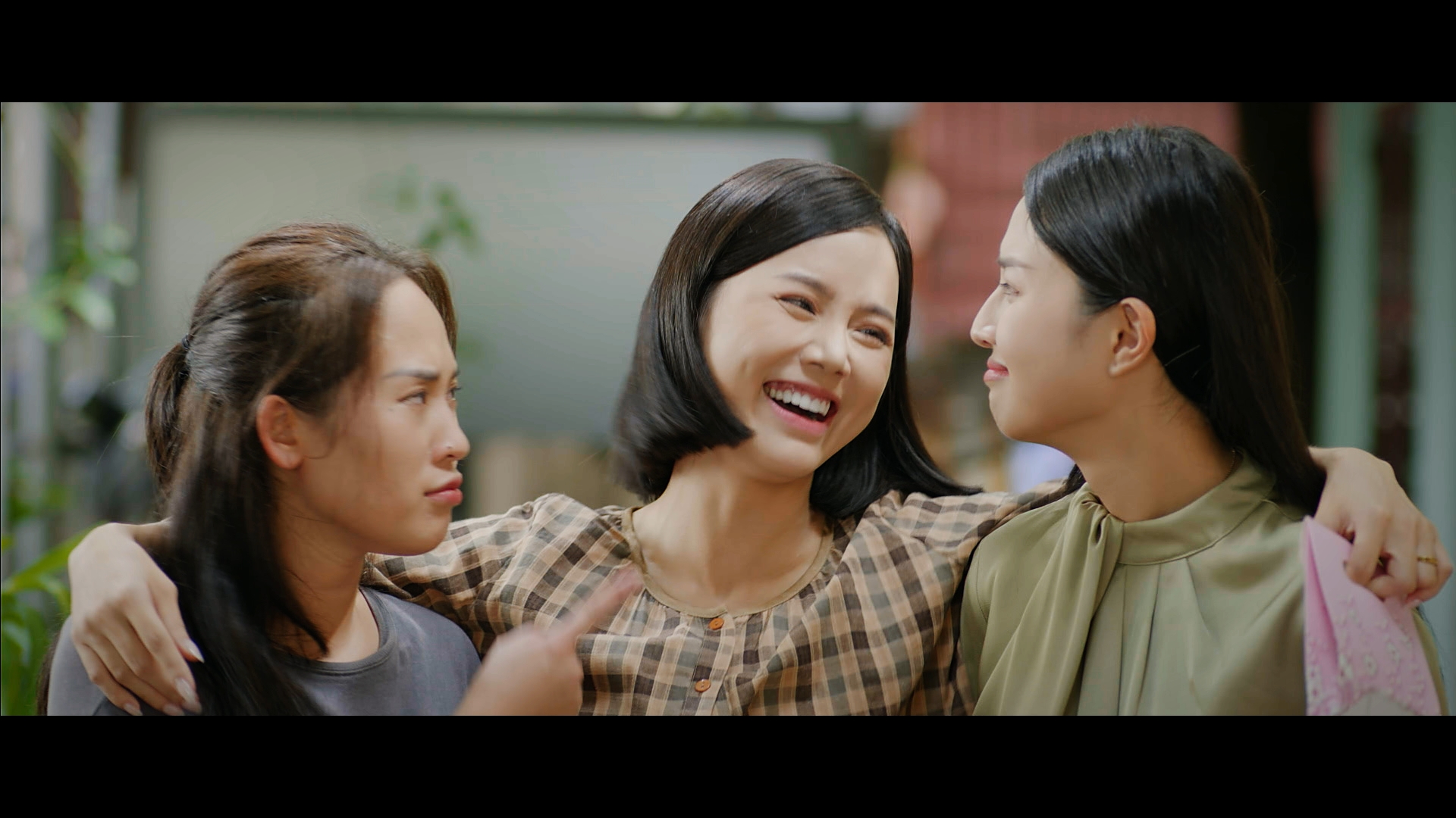 'Sao Kim bắn tim Sao Hỏa' nối sóng phim 'Người một nhà'- Ảnh 3.