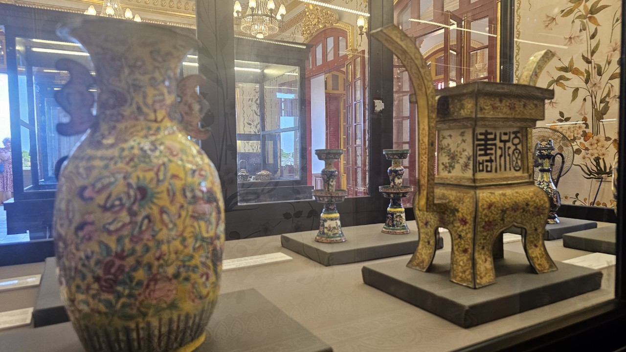 Chiêm ngưỡng hàng trăm cổ vật quý hội tụ tại cung điện triệu đô- Ảnh 6.