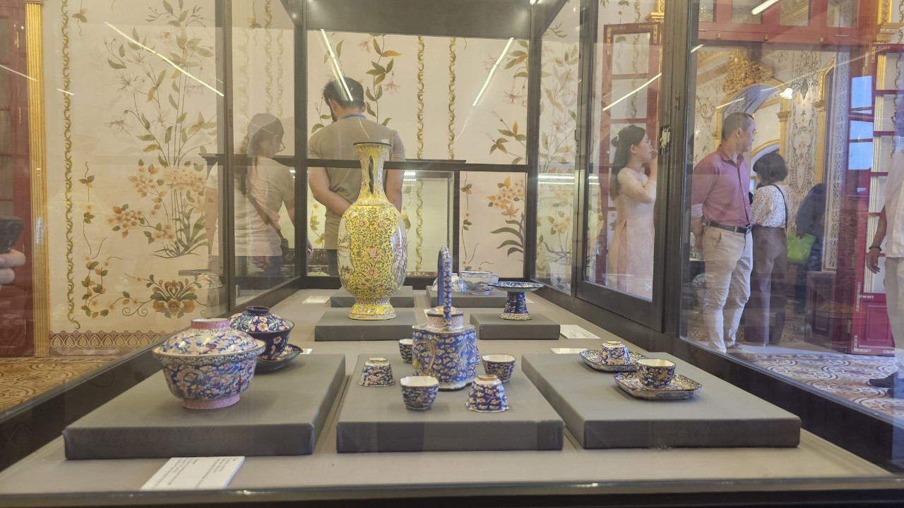 Chiêm ngưỡng hàng trăm cổ vật quý hội tụ tại cung điện triệu đô- Ảnh 4.