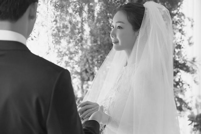 Choi Ji Woo thừa nhận xảy ra mâu thuẫn với chồng trẻ kém 9 tuổi sau 6 năm kết hôn- Ảnh 3.