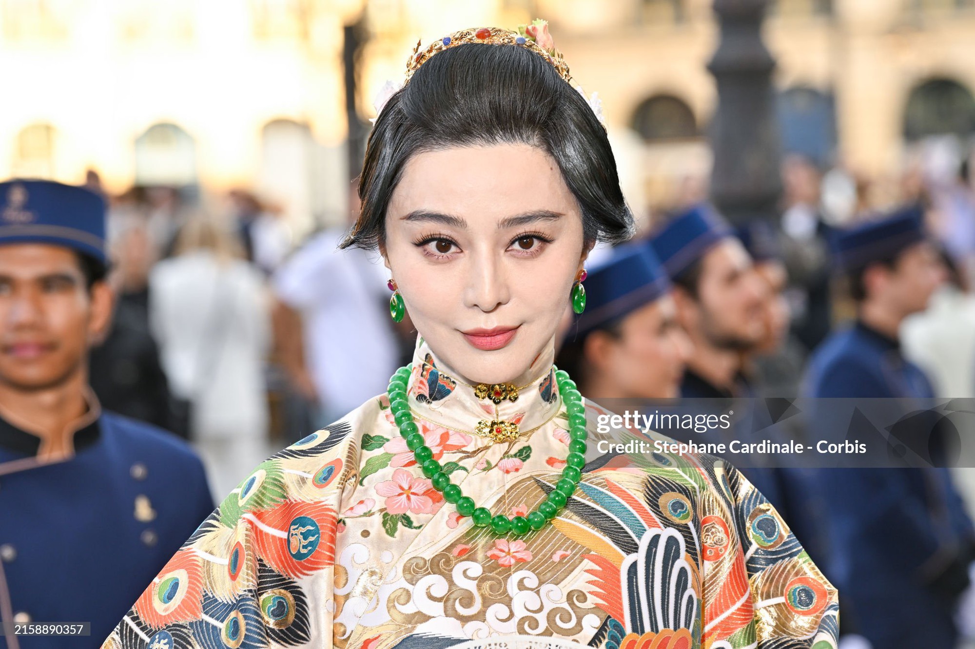 Getty Images bóc visual già dặn của Phạm Băng Băng  tại sự kiện Vogue World, so với ảnh tự đăng đúng là khác hẳn- Ảnh 6.