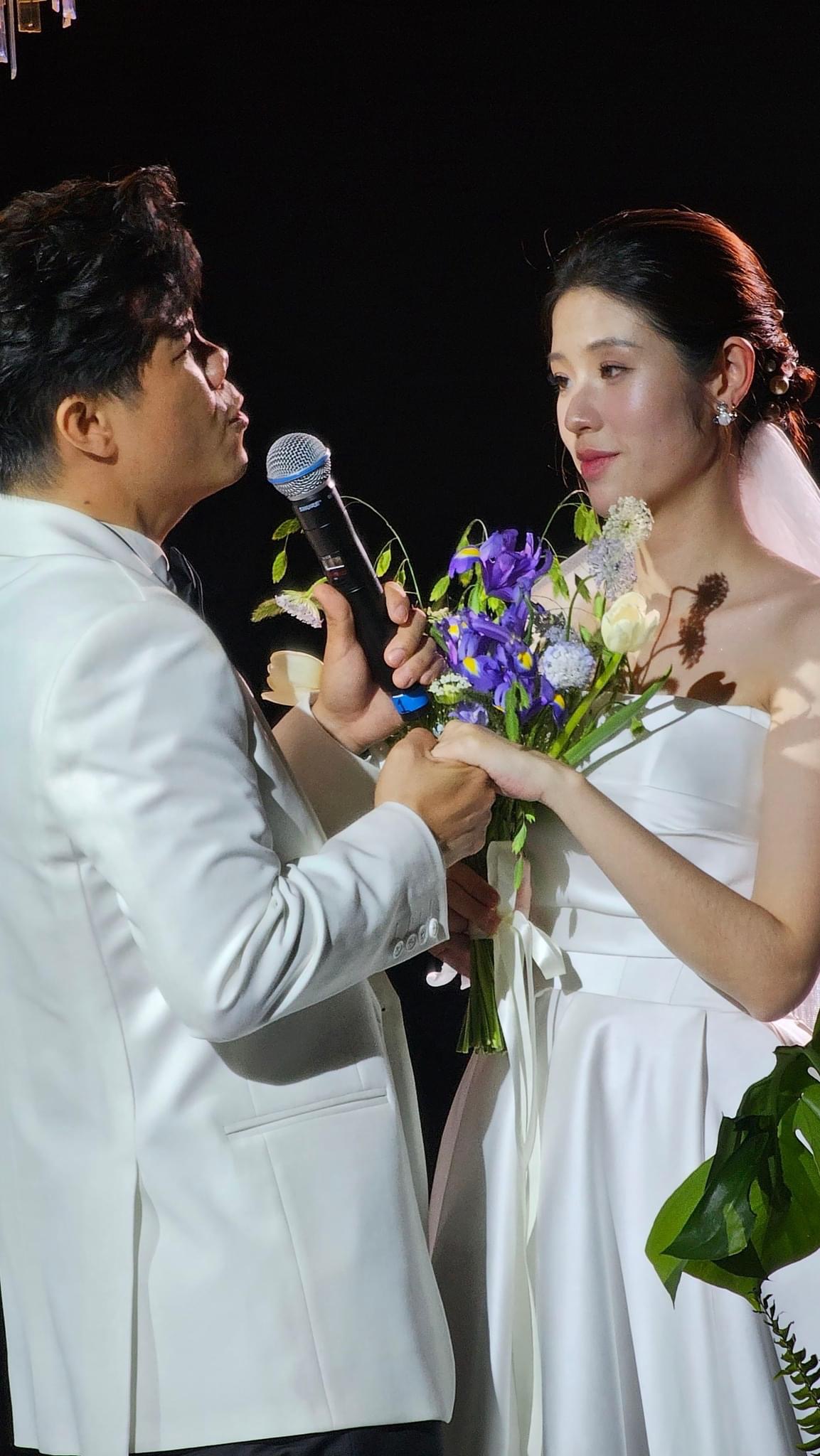 Nam ca sĩ tổ chức đám cưới ở Hà Nội vào tối nay: Visual cô dâu ấn tượng, dàn sao Vbiz góp mặt - Ảnh 5.