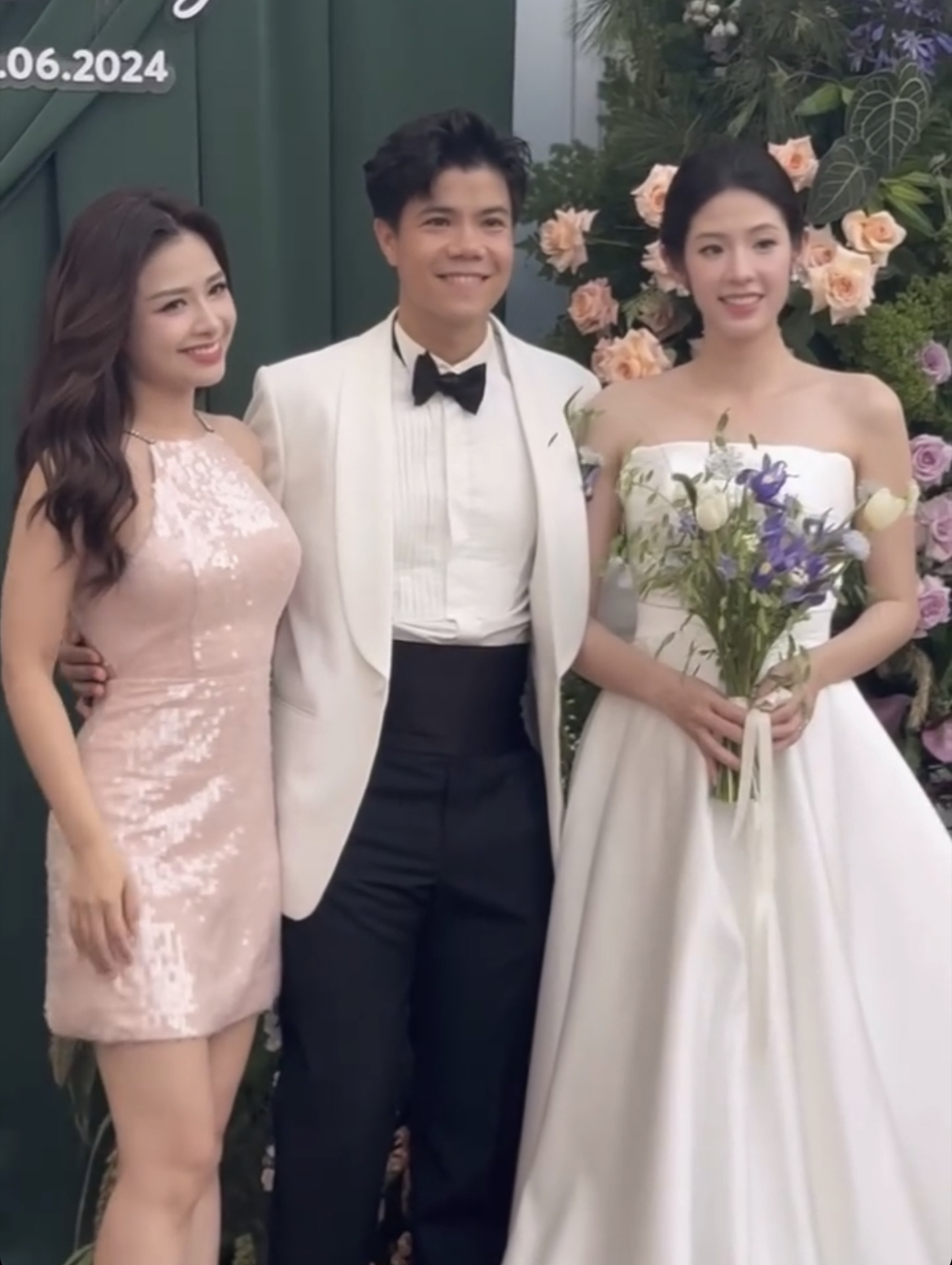 Nam ca sĩ tổ chức đám cưới ở Hà Nội vào tối nay: Visual cô dâu ấn tượng, dàn sao Vbiz góp mặt - Ảnh 7.