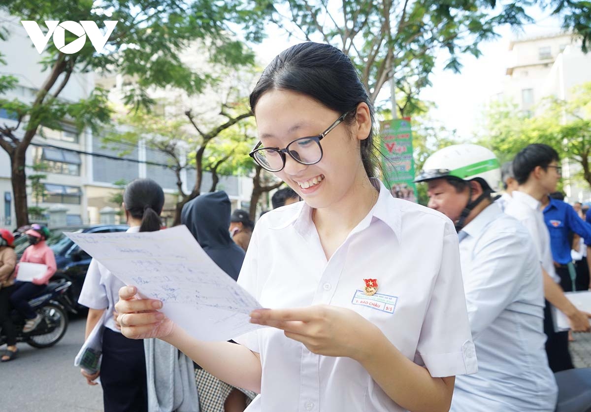 Kỳ thi vào lớp 10 THPT ở Đà Nẵng, 315 thí sinh vắng thi - Ảnh 3.