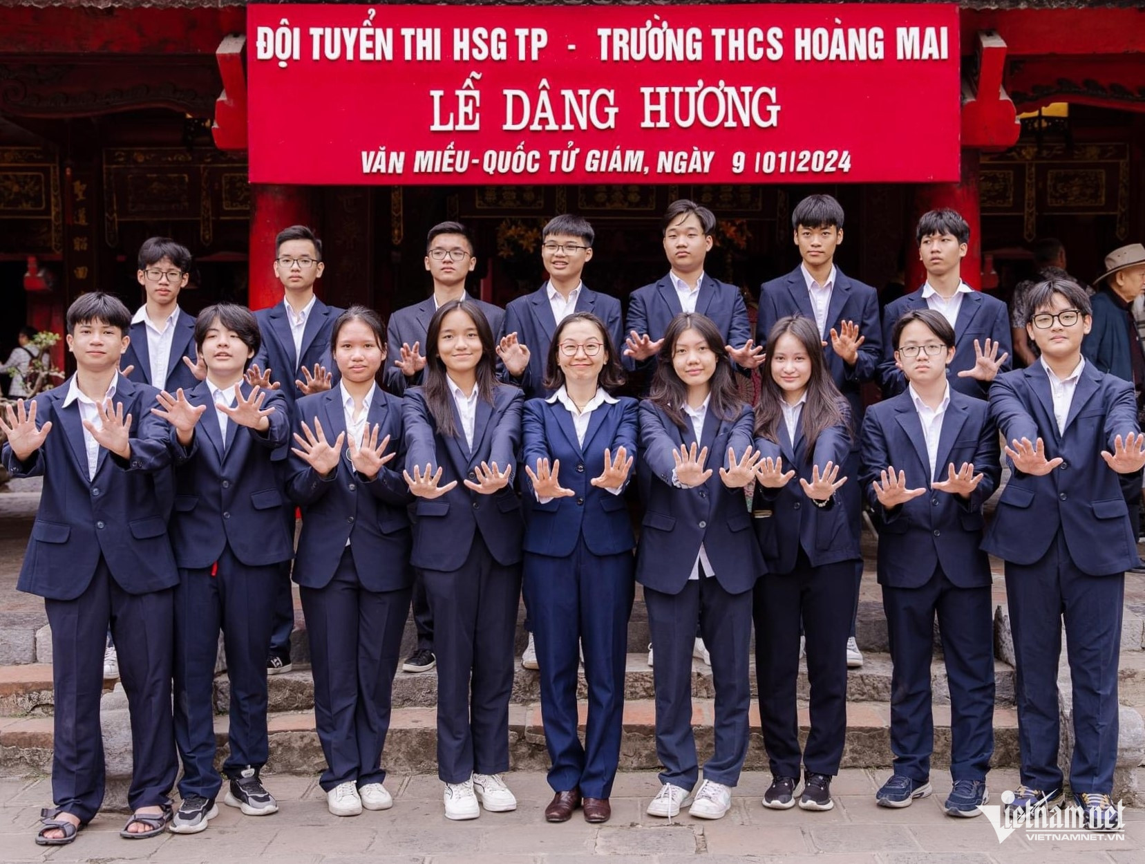 Hy hữu anh em sinh đôi ở Hà Nội có điểm thi lớp 10 giống hệt nhau - Ảnh 3.