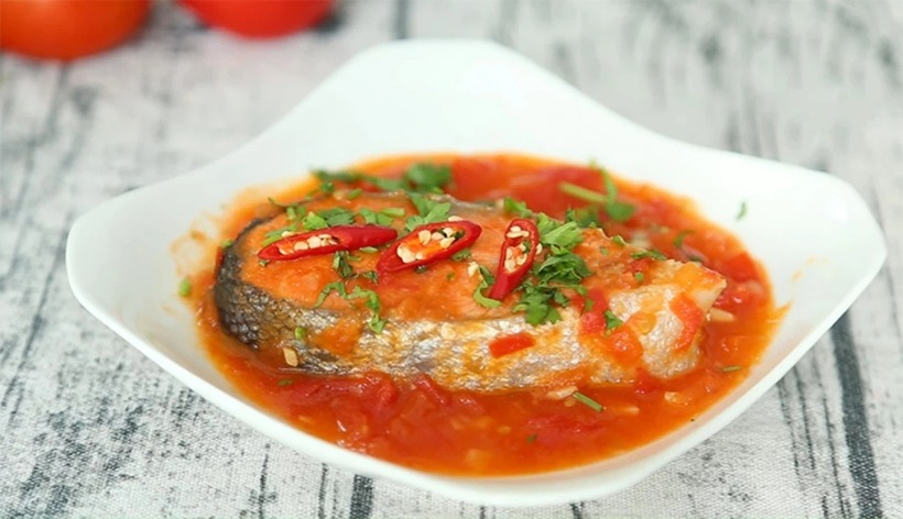 Cách làm món cá ngừ sốt cà chua thơm ngon đậm đà - Ảnh 2.