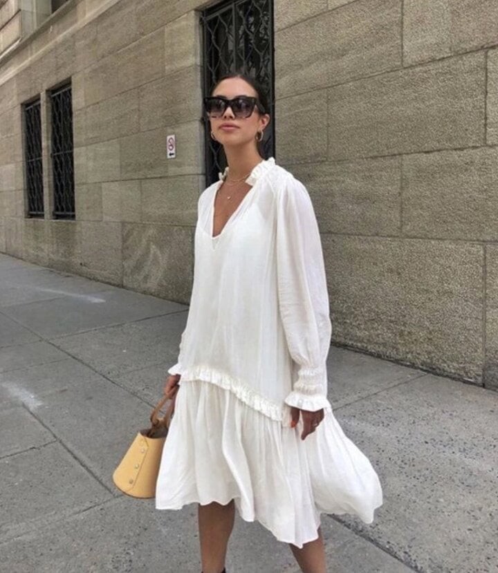 Kiểu váy trắng dễ chịu và mát mẻ được yêu thích trong mùa hè - Ảnh 5.