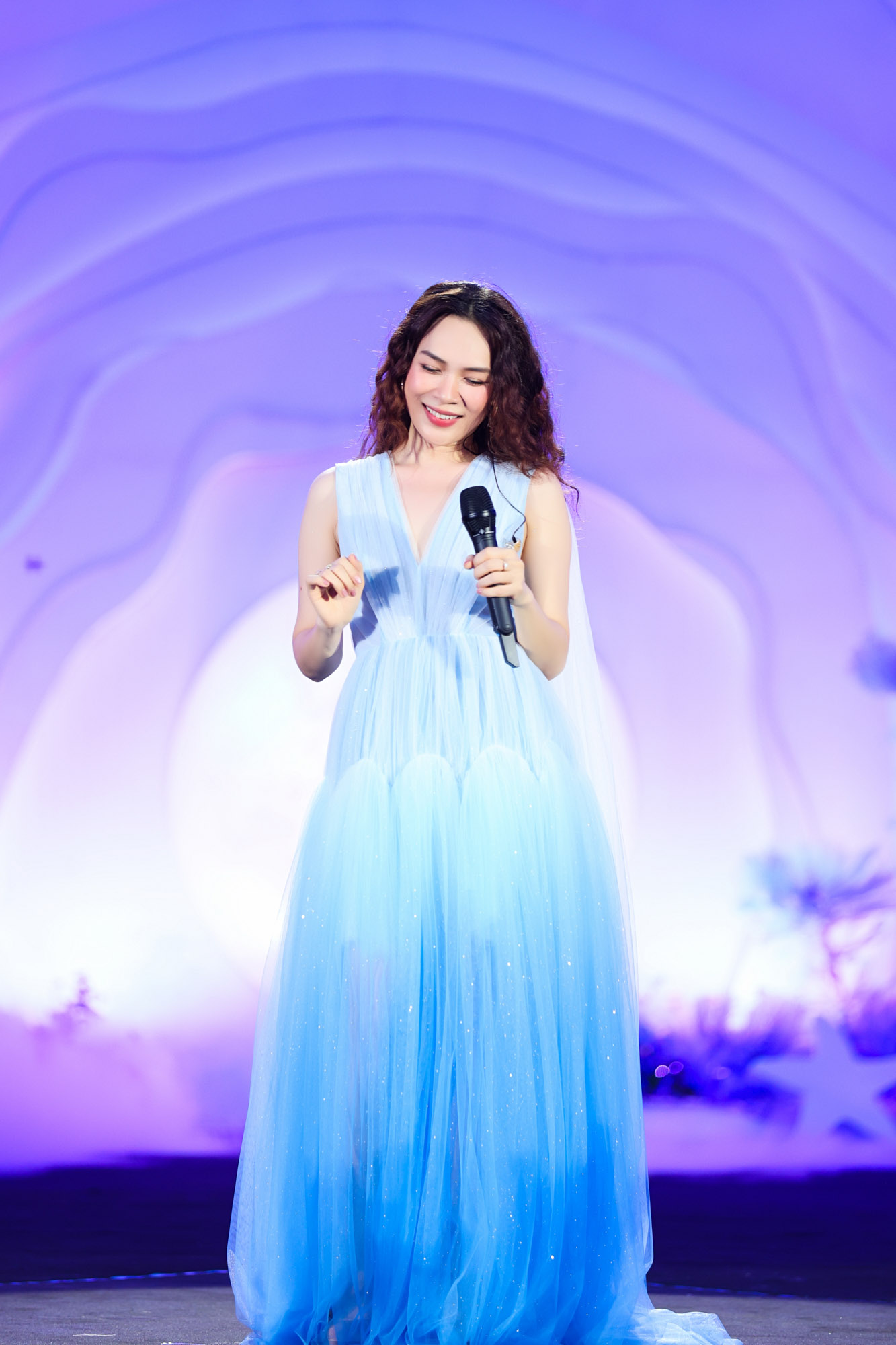 Mỹ Tâm ôm guitar, hát loạt hít đình đám khi mới vào nghề- Ảnh 11. Mỹ Tâm ôm guitar, hát loạt hít đình đám khi mới vào nghề- Ảnh 11.