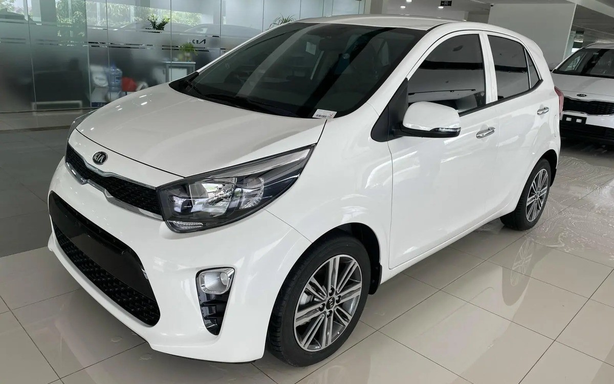 Xe ô tô mới ra mắt rẻ nhất thị trường: Dưới 400 triệu đồng chọn Kia New Morning Premium, New Hyundai Grand i10 hay Toyota Wigo E?