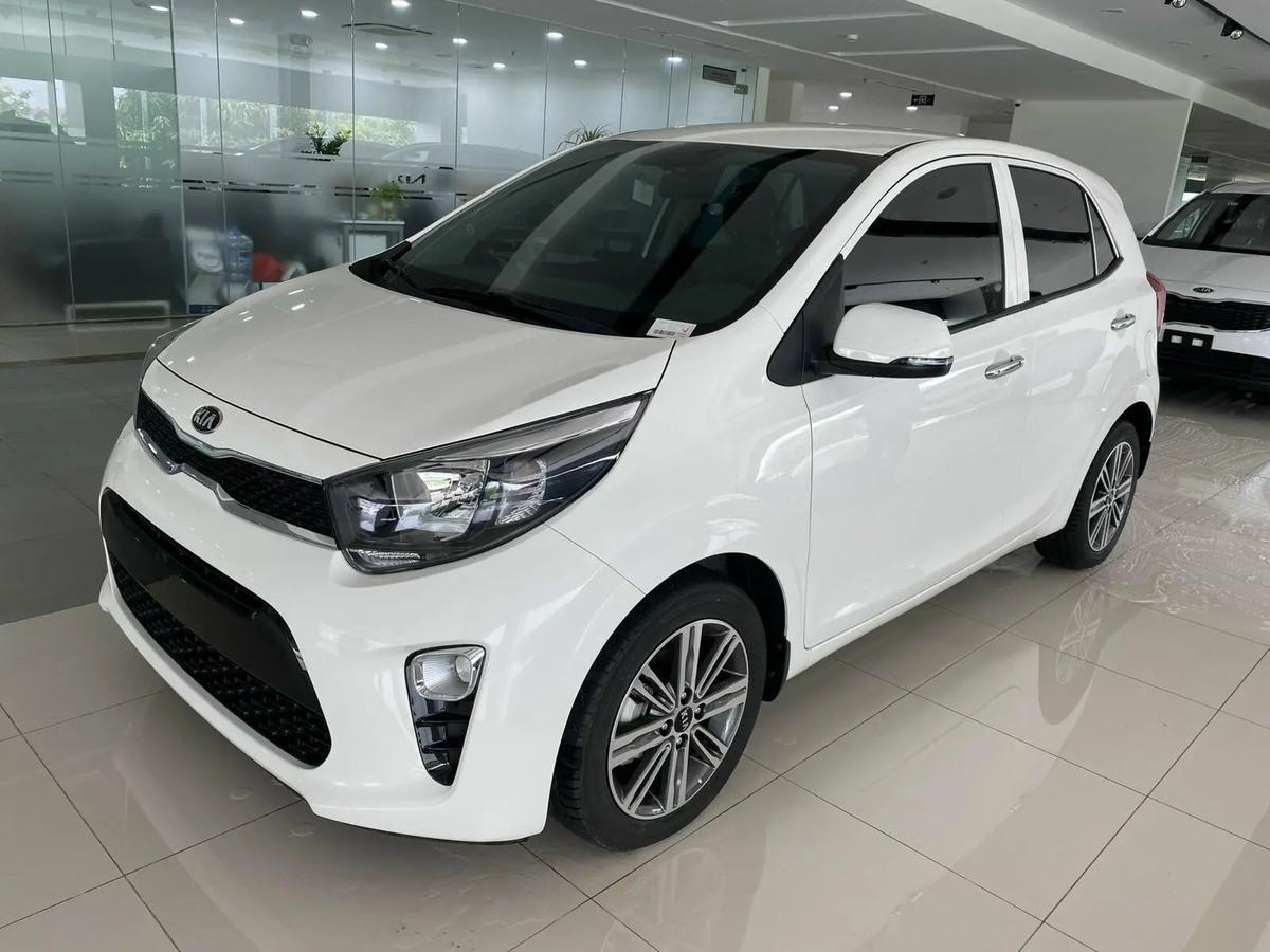 Xe ô tô mới ra mắt rẻ nhất thị trường: Dưới 400 triệu đồng chọn Kia New Morning Premium, New Hyundai Grand i10 hay Toyota Wigo E?- Ảnh 2.