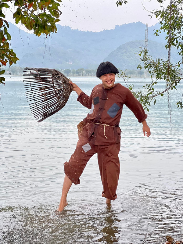 Đời thực của nam NSƯT chèo thường đóng phim hot của VFC: Có vợ làm hậu phương, thấu hiểu, chia sẻ- Ảnh 3.