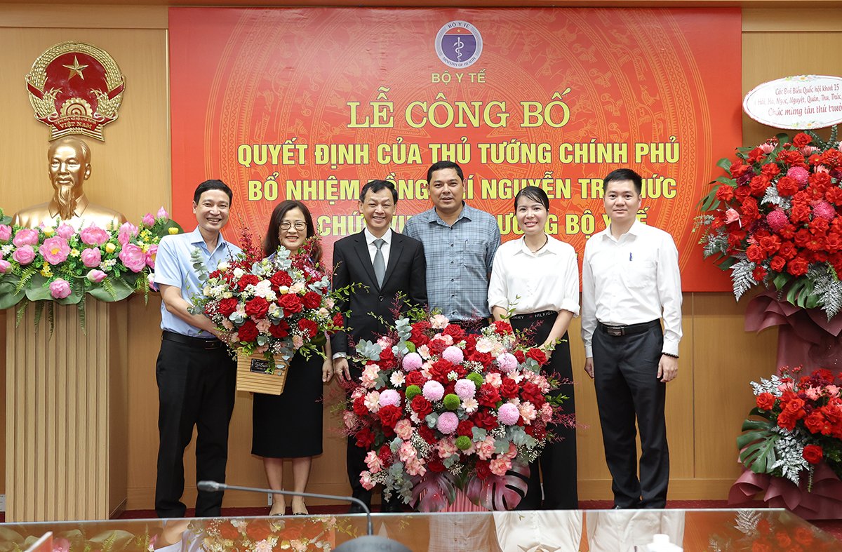 Công bố Quyết định của Thủ tướng bổ nhiệm Thứ trưởng Bộ Y tế Nguyễn Tri Thức- Ảnh 13.