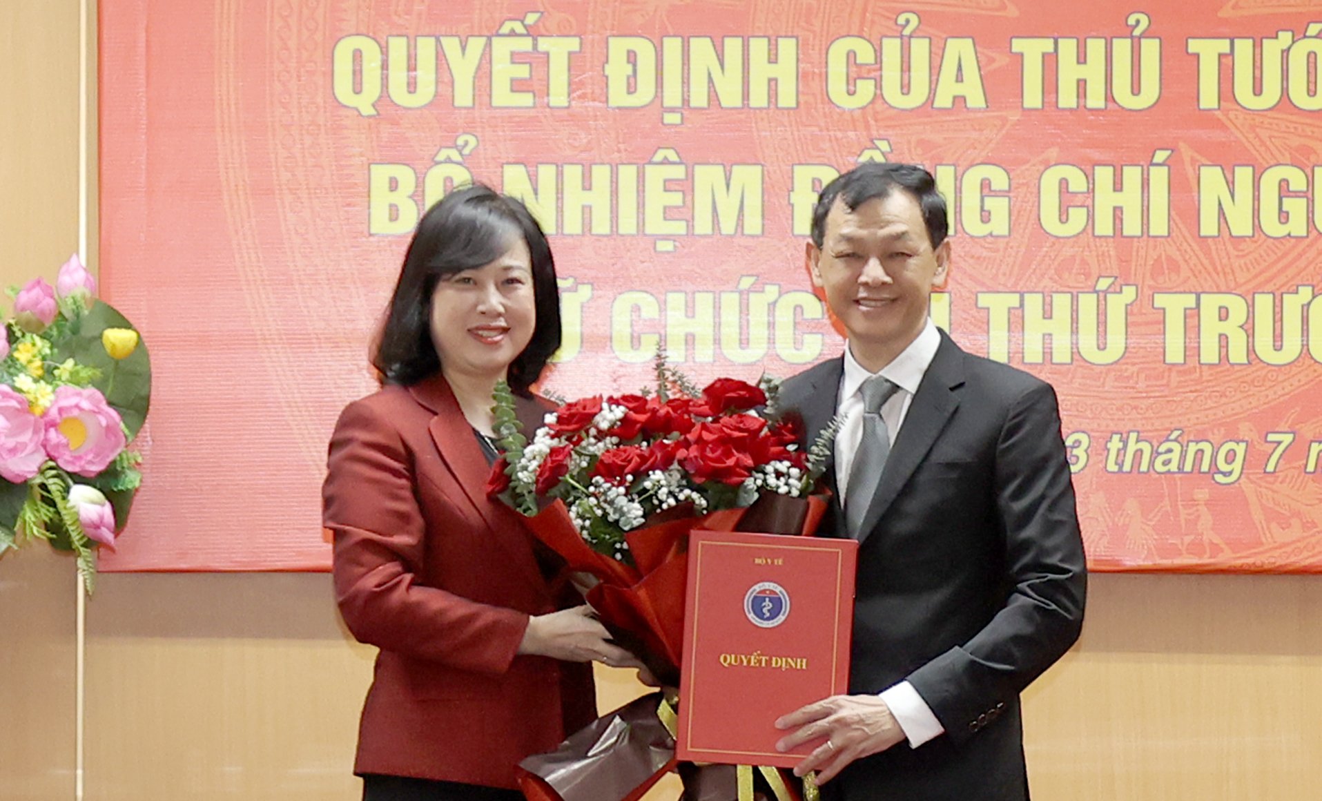 Công bố Quyết định của Thủ tướng bổ nhiệm Thứ trưởng Bộ Y tế Nguyễn Tri Thức- Ảnh 1.
