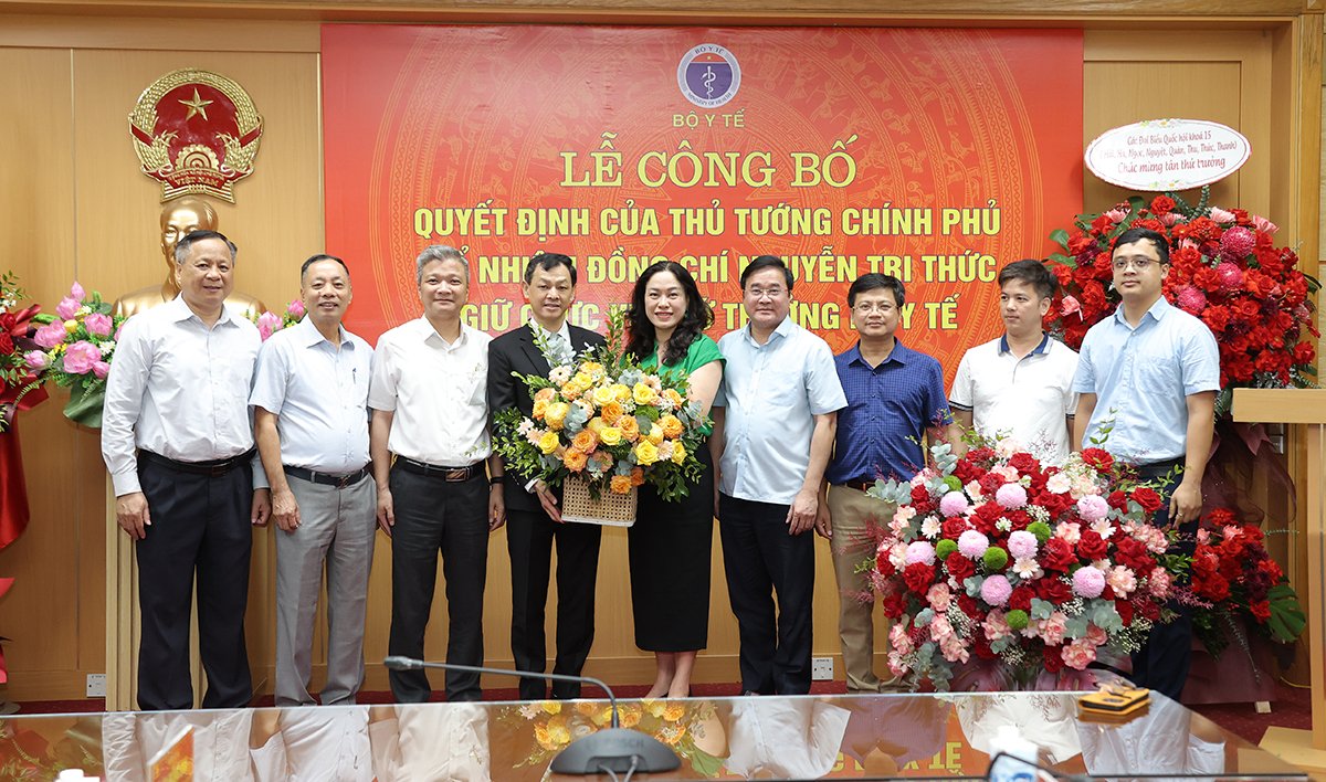Công bố Quyết định của Thủ tướng bổ nhiệm Thứ trưởng Bộ Y tế Nguyễn Tri Thức- Ảnh 7.