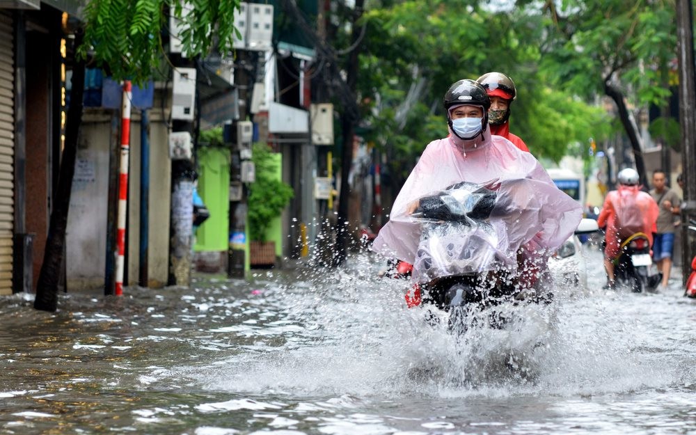 thoi-tiet-1722352359063894705067-0-0-625-1000-crop-1722352424593444291348.jpg