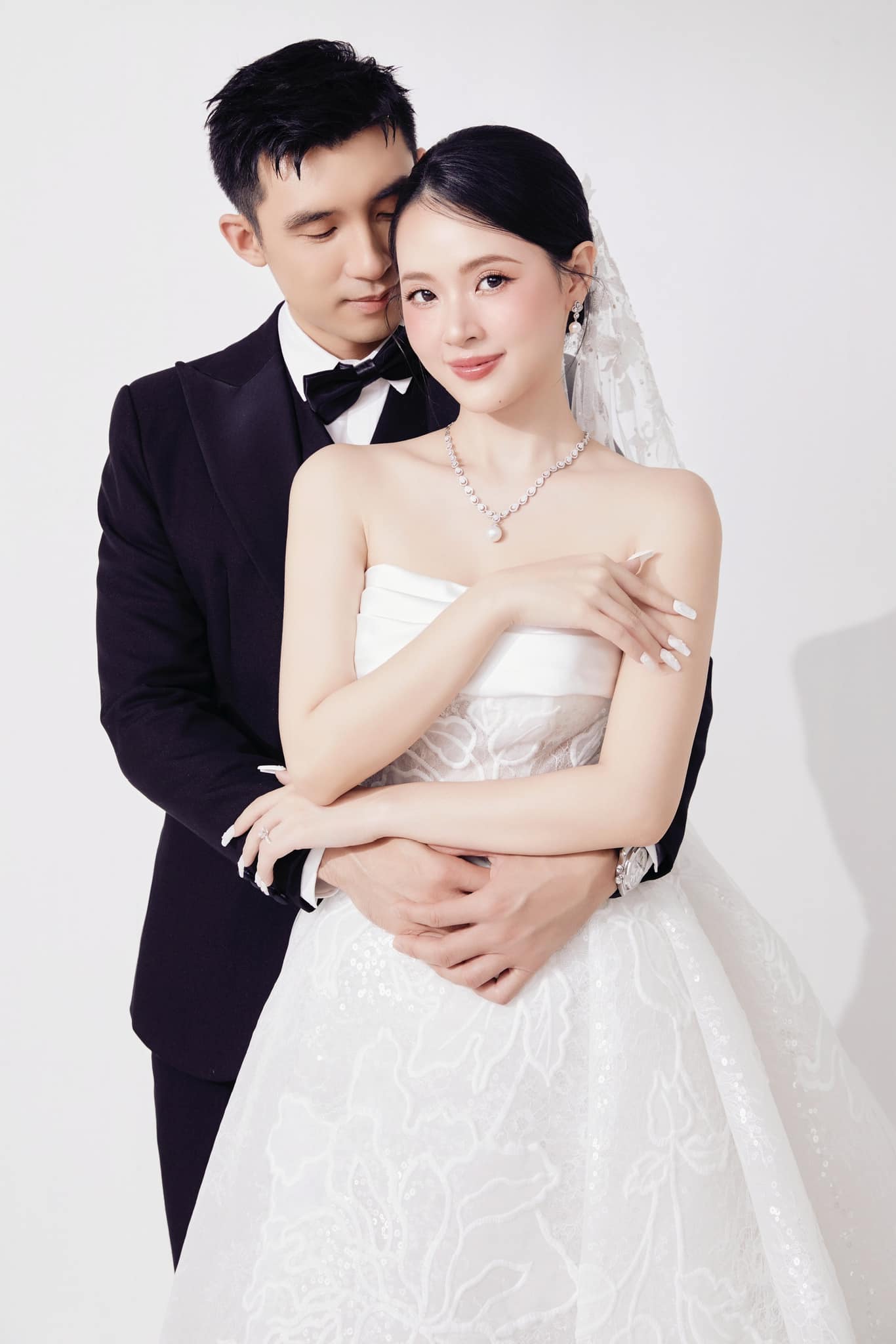 Midu xin netizen đừng chỉ trích vì 1 hành động sau đám cưới - Ảnh 8.
