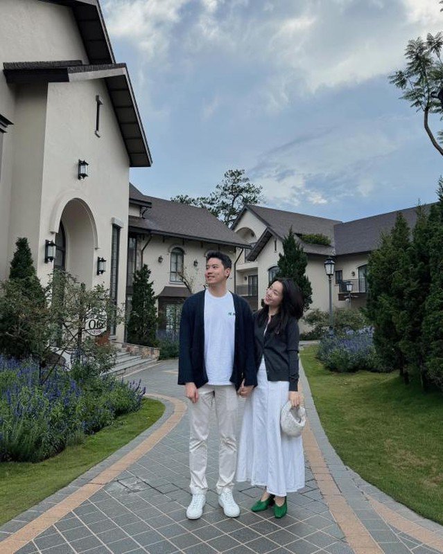 'Cơ trưởng đẹp trai nhất Việt Nam' hé lộ biệt thự tân hôn, có đẳng cấp như những cơ ngơi mà bạn gái giàu có của anh sở hữu?- Ảnh 7.