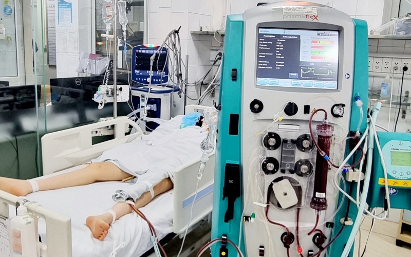 Cô gái 26 tuổi ở Hà Nội bất ngờ hôn mê sâu, suy đa tạng sau khi ăn một viên kẹo