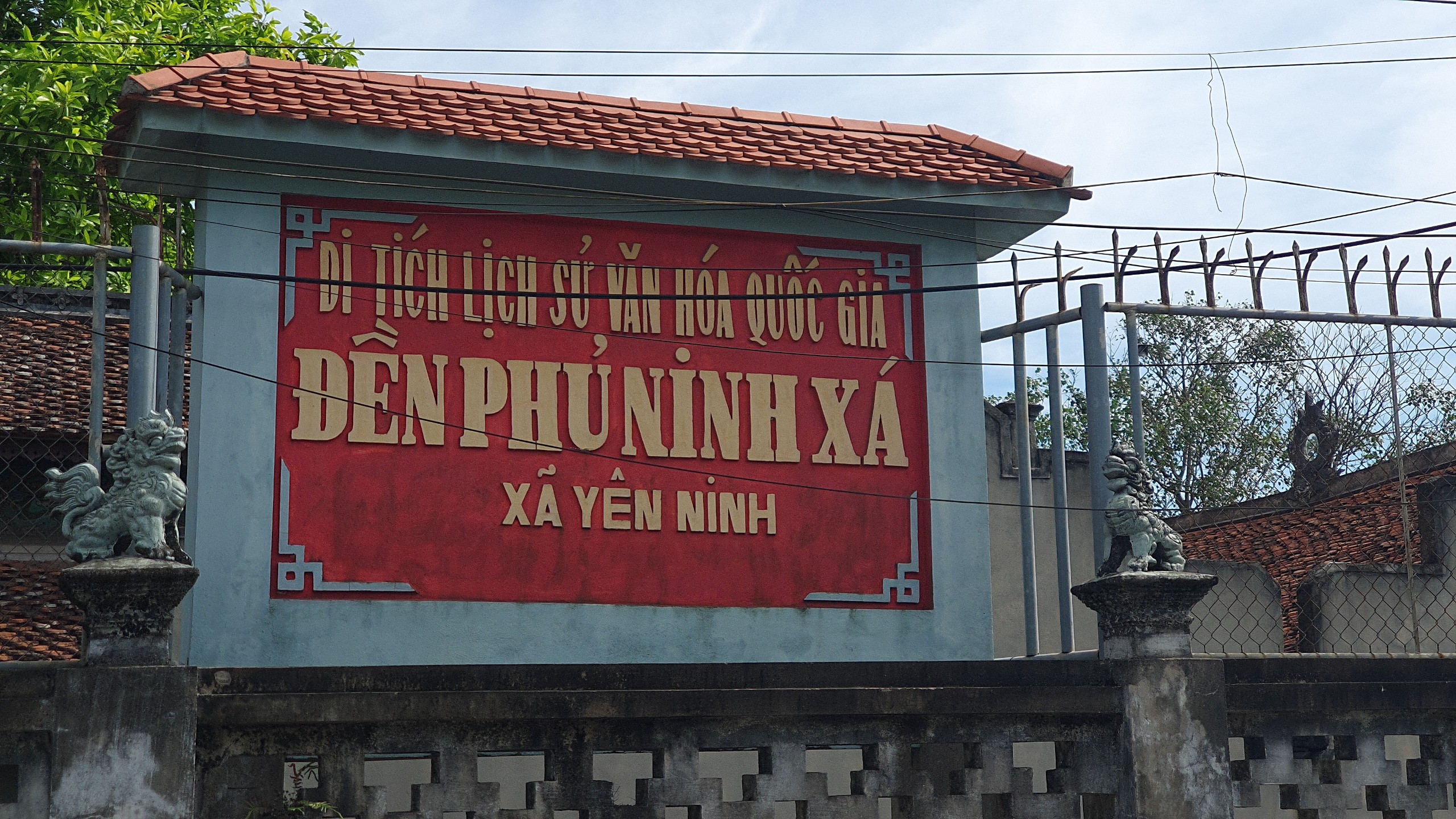 Bí ẩn về Di tích đền phủ Ninh Xá ở Nam Định nơi lưu giữ 28 đạo sắc phong?- Ảnh 1.