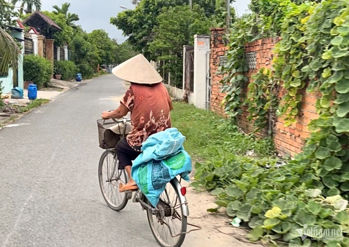 Hai chị em mải mưu sinh quên lấy chồng, U80 xâu mành trúc mong cơm có thịt - Ảnh 4.