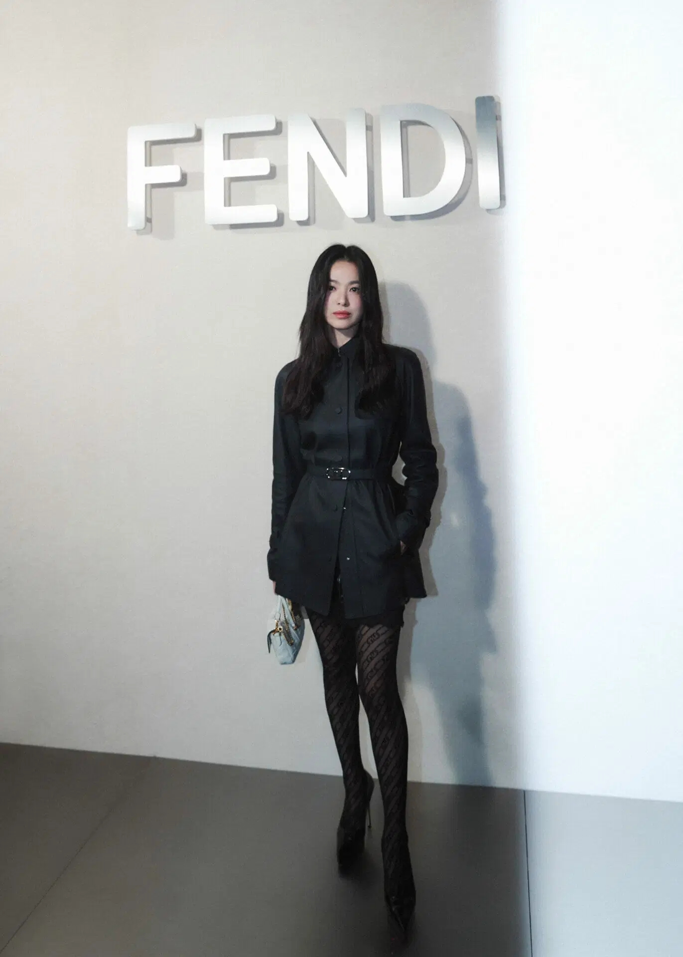 Song Hye Kyo dự show Fendi: Lần nào cũng đẹp xuất sắc trừ 2 lần- Ảnh 4.