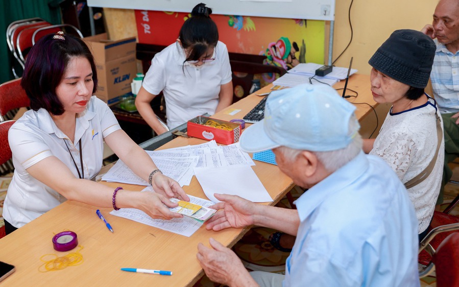 Người không có lương hưu được nhận trợ cấp xã hội hằng tháng từ 5/10/2026 nếu đủ điều kiện này - Ảnh 3.