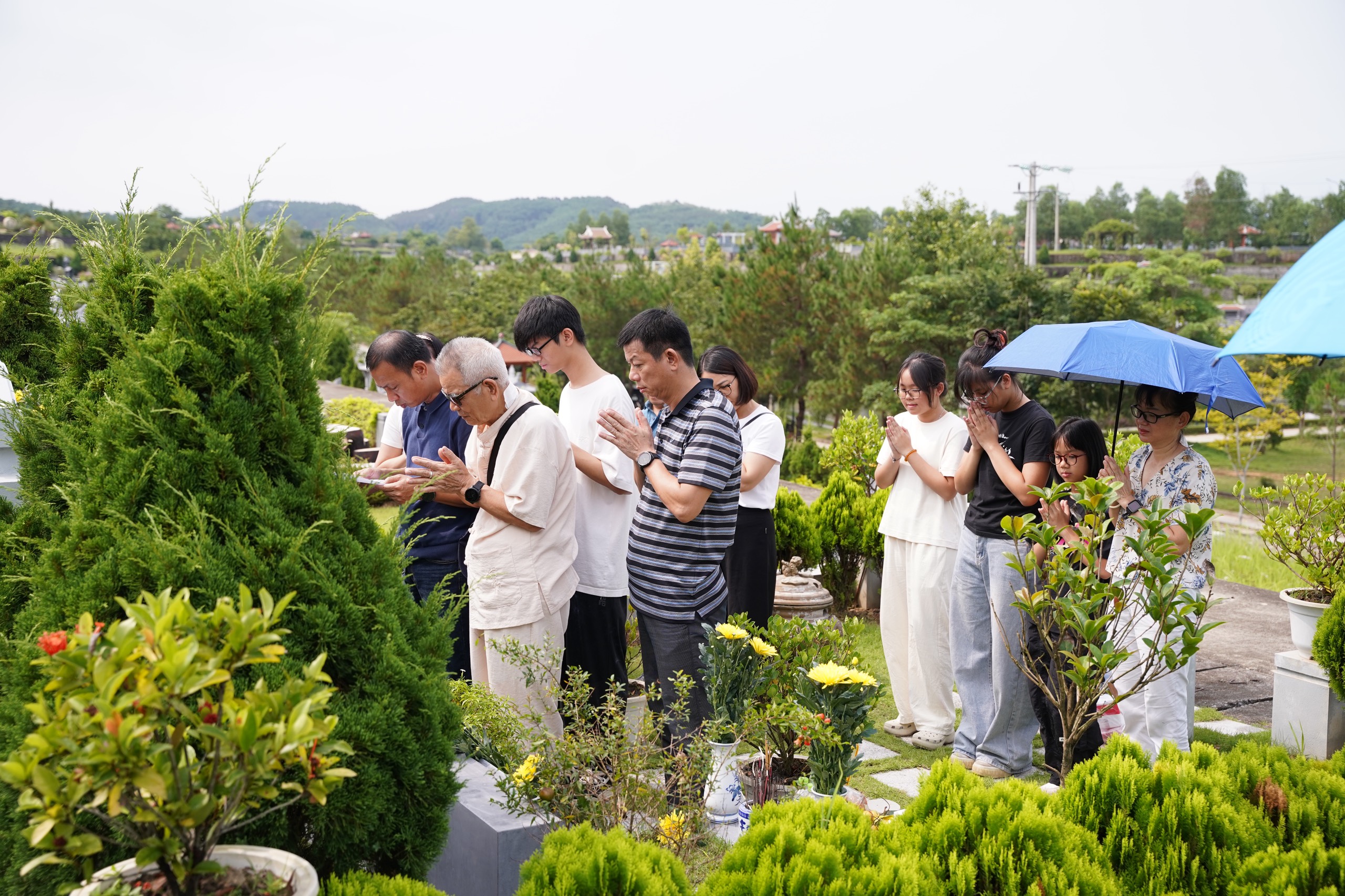 Mâm cúng chay đắt khách lễ Vu Lan, người dân phải đặt trước hơn tuần mới có mâm chay tươm tất dâng lên gia tiên- Ảnh 7.