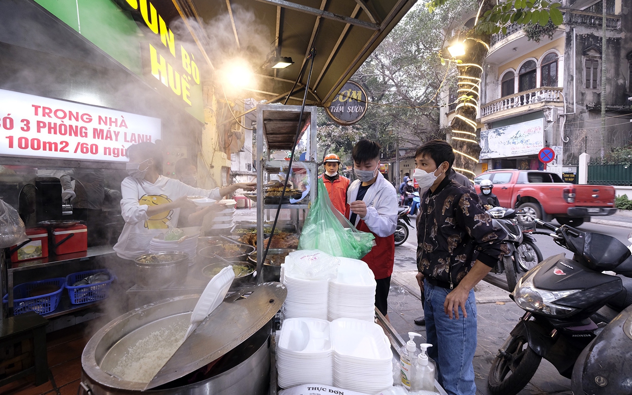 Đề xuất không đánh thuế hộ kinh doanh có doanh thu dưới 200 triệu đồng: Người mong chờ, &quot;kẻ&quot; lo lắng tiền &quot;trượt giá&quot;