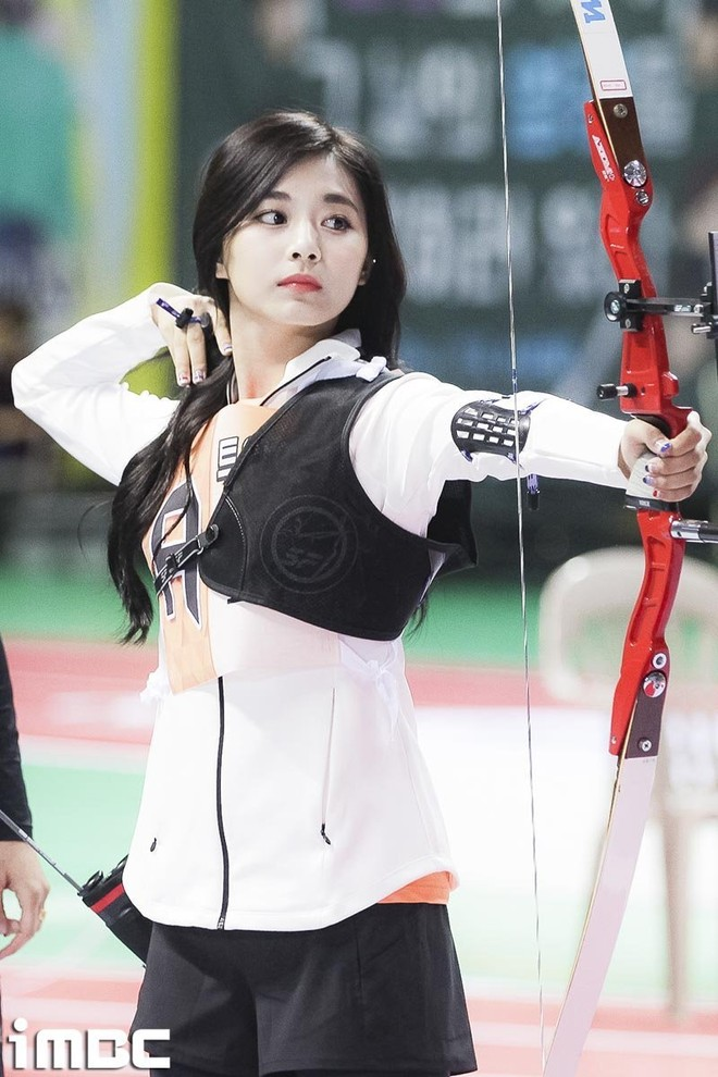 7 nữ thần Kpop bùng nổ visual khi thi đấu thể thao, làm idol hay VĐV thì cũng nổi bần bật- Ảnh 3. 7 nữ thần Kpop bùng nổ visual khi thi đấu thể thao, làm idol hay VĐV thì cũng nổi bần bật- Ảnh 3.