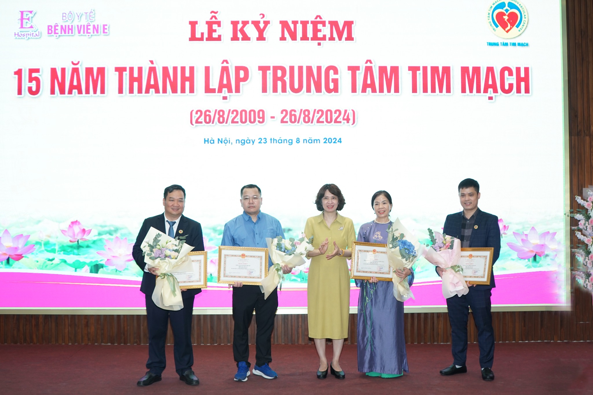 15 năm Trung tâm Tim mạch, Bệnh viện E - khẳng định vị thế và ghi dấu ấn trên bản đồ tim mạch trong nước và thế giới - Ảnh 9.