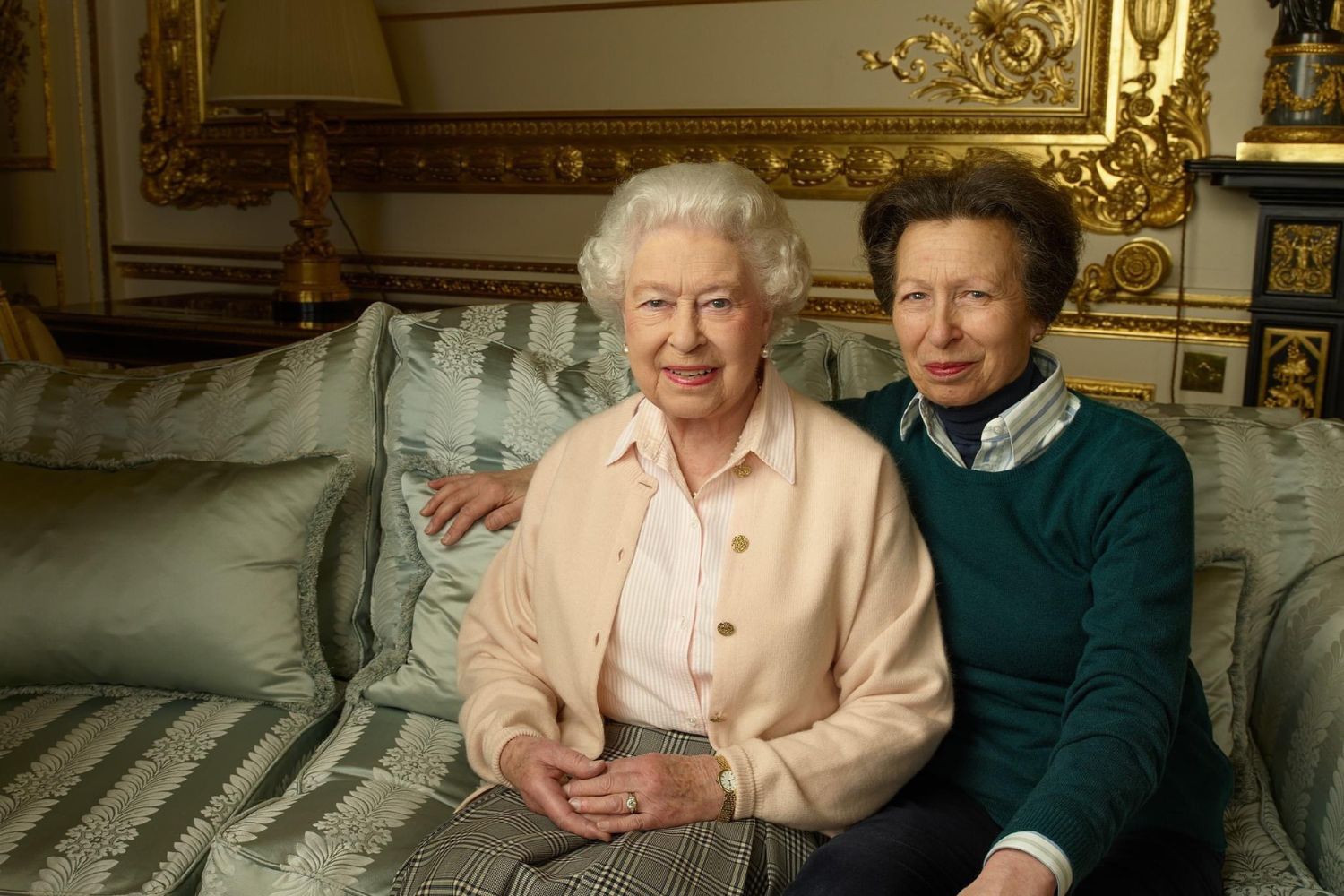 princess-anne-and-queen-elizabeth-ii-1724500395803398106656-1724513526891-17245135269841893806536.jpg