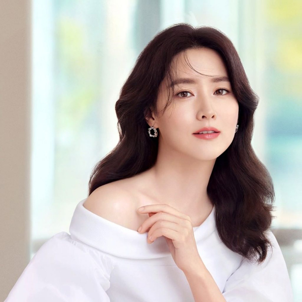 Lee Young Ae tận dụng củ khoai tây để chăm da hiệu quả