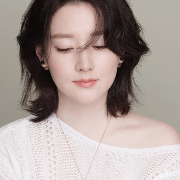 Lee Young Ae tận dụng củ khoai tây để chăm da hiệu quả