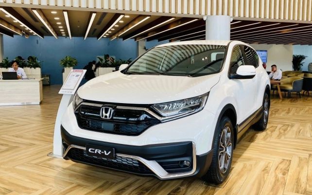 Giá lăn bánh Honda CR-V mới nhất giảm giá cực rẻ lại kèm ưu đãi sốc, Mazda CX-5 dễ bị soán ngôi doanh số