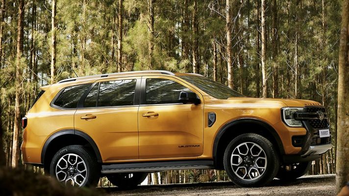 Giá lăn bánh Ford Everest mới nhất đang ưu đãi cực khủng, Santa Fe và Toyota Fortuner lo sợ thua về doanh số- Ảnh 2.