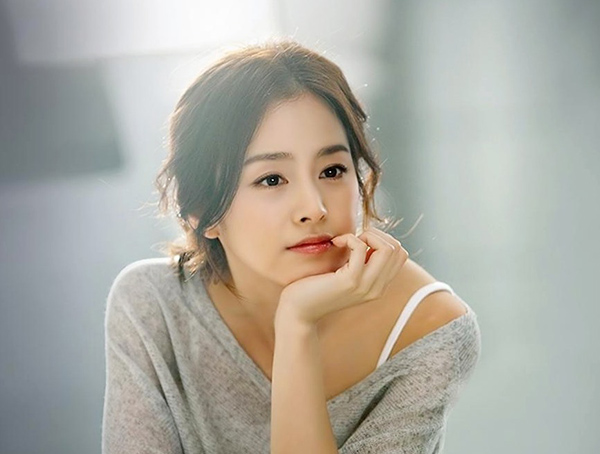 Một loại nước uống được Kim Tae Hee dùng vào mỗi buổi sáng để da bóng khỏe- Ảnh 2.