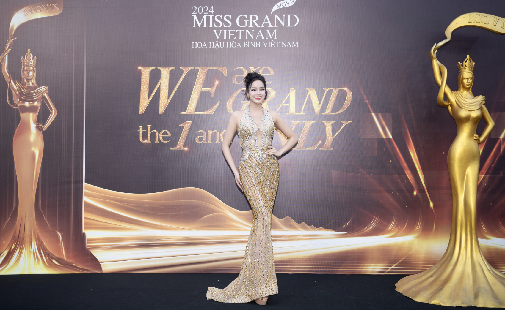 2 nam thần 'Đảo thiên đường' hội ngộ dàn Hoa - Á hậu trên thảm đỏ chung kết Miss Grand Vietnam 2024- Ảnh 9.