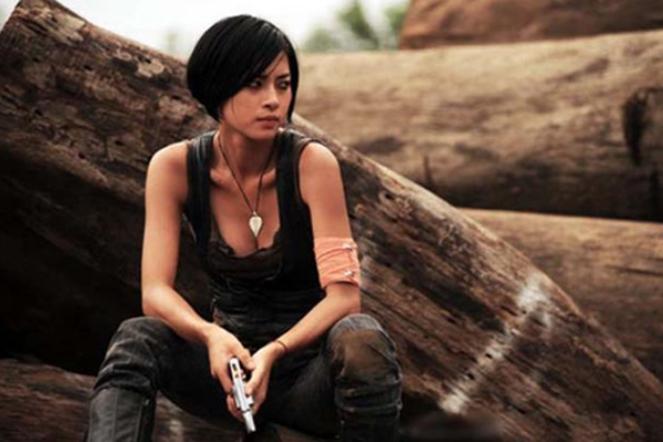 Hôn nhân đời thực bên chồng kém 11 tuổi của Á hậu là 