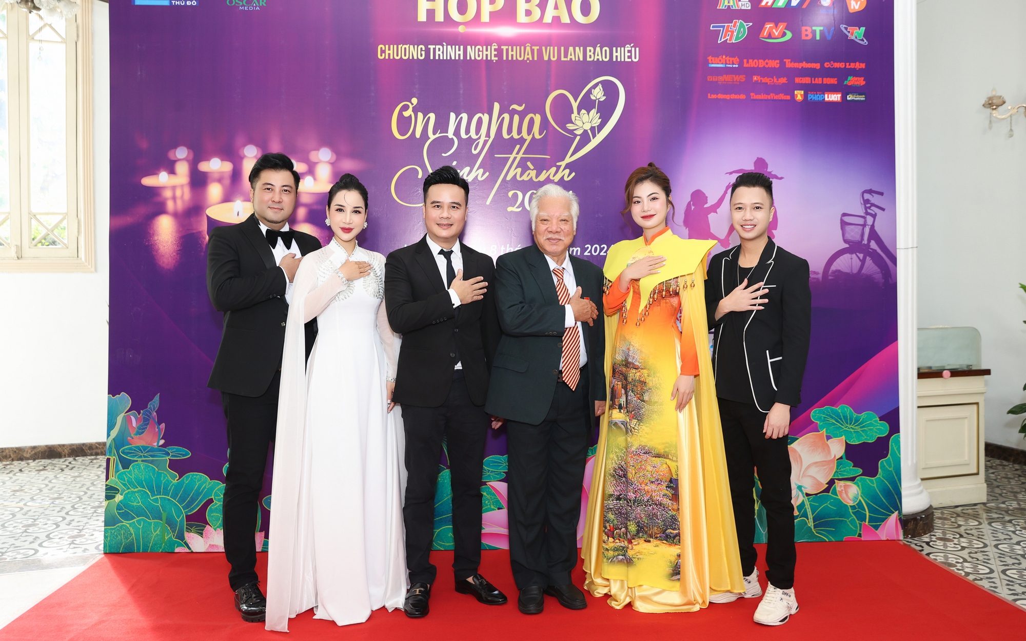 Hồ Quỳnh Hương, Lưu Hương Giang cùng báo hiếu cha mẹ bằng tiếng hát trong mùa Vu lan