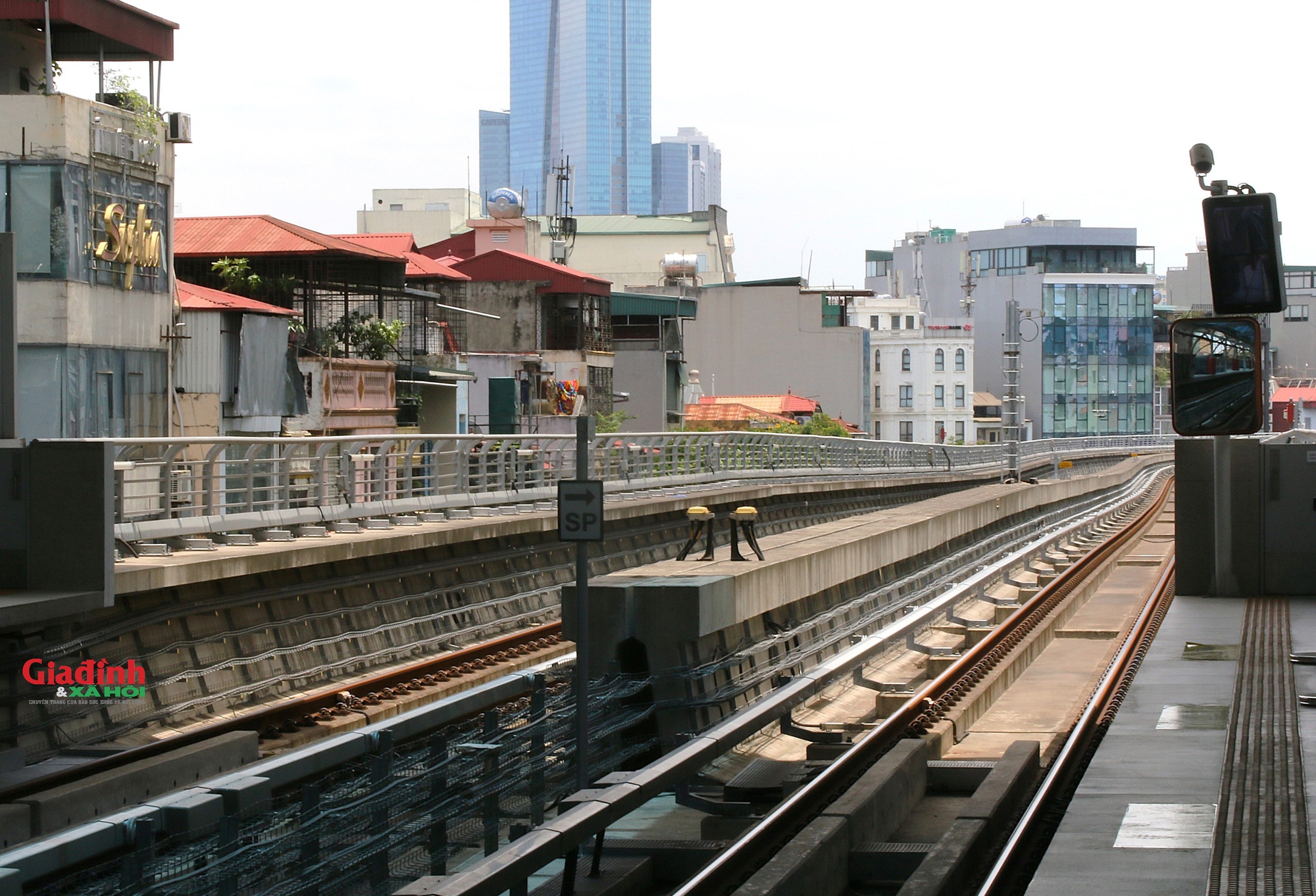 Hà Nội: Người dân thích thú khi lần đầu trải nghiệm tuyến đường sắt đô thị Nhổn - Ga Hà Nội- Ảnh 16.