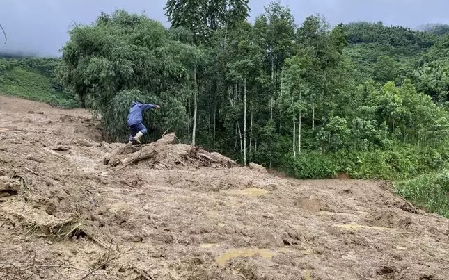 Hiện trường lũ quét kinh hoàng nhấn chìm cả thôn ở Lào Cai