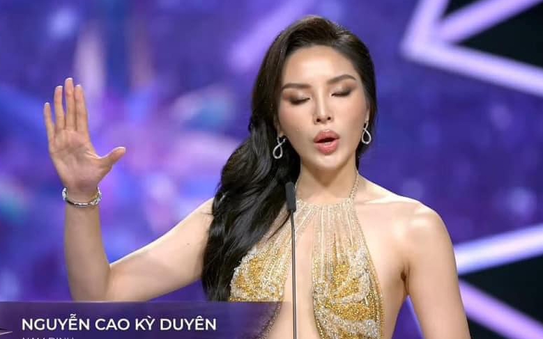 Ứng xử "nuốt mic" của Tân Hoa hậu Nguyễn Cao Kỳ Duyên