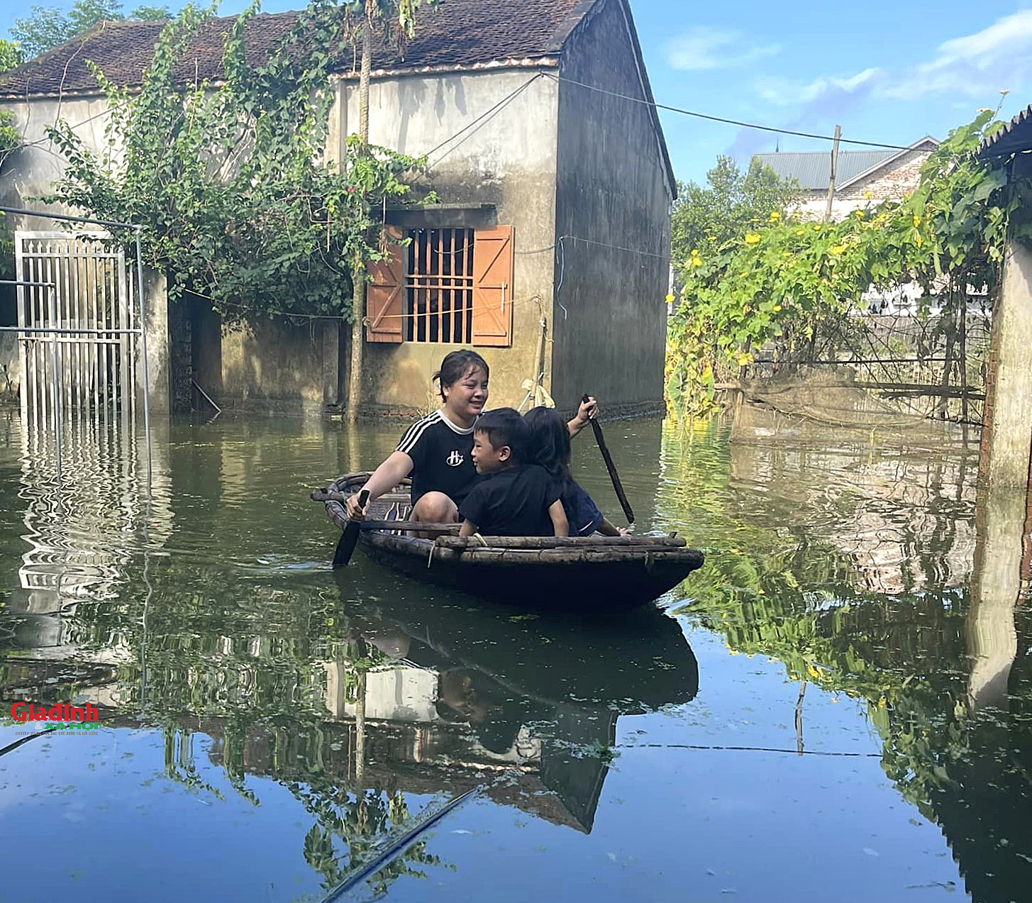 Hà Nội: Nước lũ trên sông Bùi 'neo' ở báo động 3, ngập lụt tại huyện Chương Mỹ còn kéo dài- Ảnh 2.