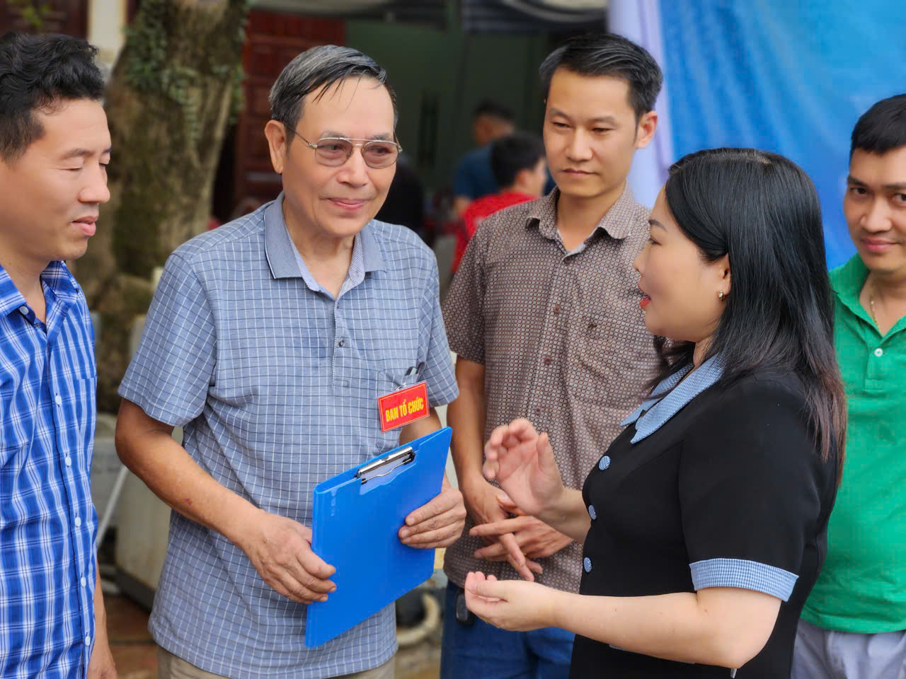 Cảm động cuộc ghé thăm không hẹn trước và những giọt nước mắt 'chữa lành'- Ảnh 1.