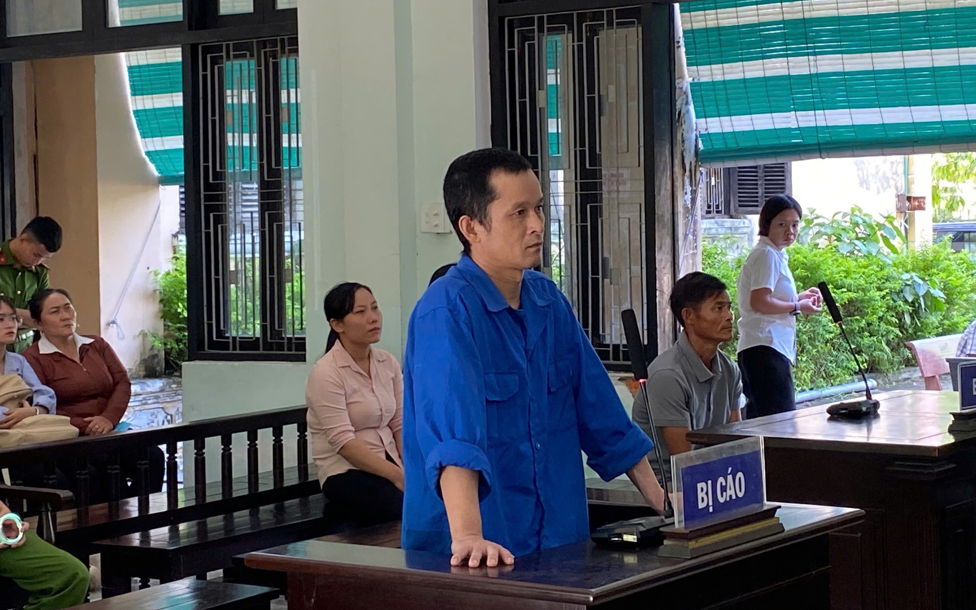 Mâu thuẫn khi xem cờ tướng đâm người nguy kịch  - Ảnh 2.