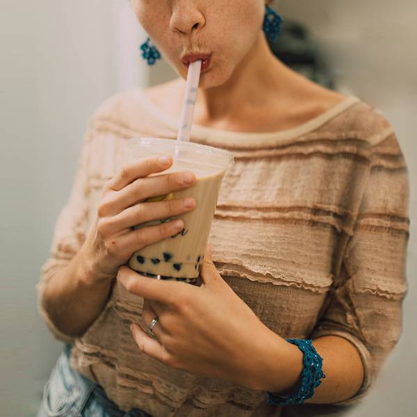 o-the-dan-den-benh-gut-khong-woman-drinking-bubble-milk-tea-1624552030-942-width600height600-1726764401509-1726764401658237185506-1726804388192-1726804389161377993791.png