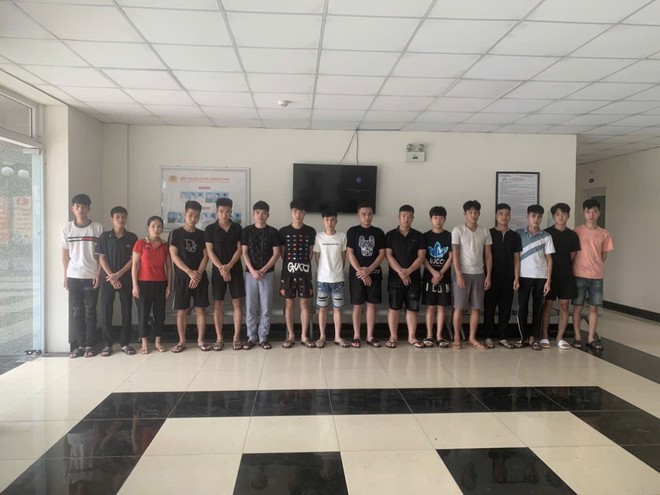 Nhóm thanh niên chuyên giả danh thầy tu để bán 'thần dược'- Ảnh 1. Nhóm thanh niên chuyên giả danh thầy tu để bán 'thần dược'- Ảnh 1.