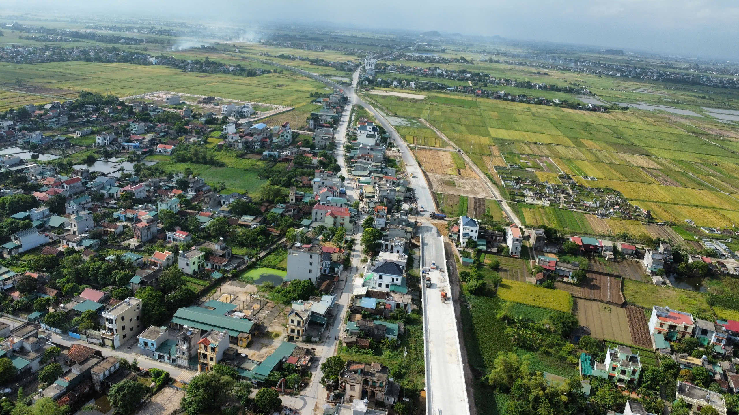 Sau hợp long cầu Đống Cao ở Nam Định hiện hình hài, hẹn ngày thông xe- Ảnh 9.